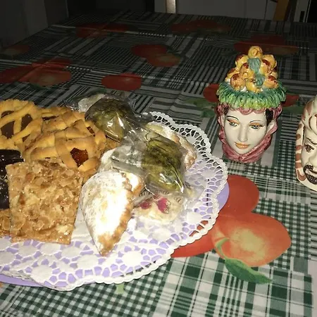 Mavaria * Katania